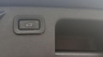 LAND ROVER DISCOVERY SPORT 2.0 P200 MHEV R-Dynamic SE Auto 4WD Euro 6 (s/s) 5dr