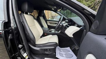 LAND ROVER DISCOVERY SPORT 2.0 P200 MHEV R-Dynamic SE Auto 4WD Euro 6 (s/s) 5dr