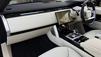 LAND ROVER RANGE ROVER 3.0 D300 MHEV SE Auto 4WD Euro 6 (s/s) 5dr