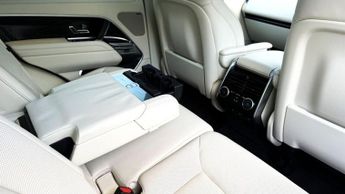 LAND ROVER RANGE ROVER 3.0 D300 MHEV SE Auto 4WD Euro 6 (s/s) 5dr