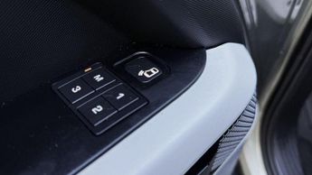 LAND ROVER DEFENDER 110 2.0 SD4 First Edition Auto 4WD Euro 6 (s/s) 5dr