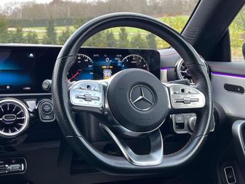 MERCEDES-BENZ CLA 1.3 CLA 200 AMG Line Executive A 4dr