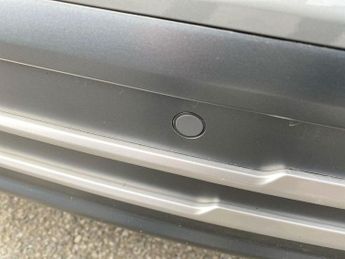 HYUNDAI KONA 64kWh Premium SUV 5dr Electric Auto (10.5kW Charger) (204 ps)