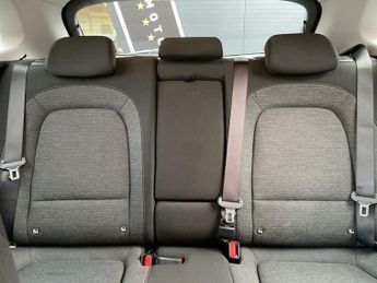 HYUNDAI KONA 64kWh Premium SUV 5dr Electric Auto (10.5kW Charger) (204 ps)