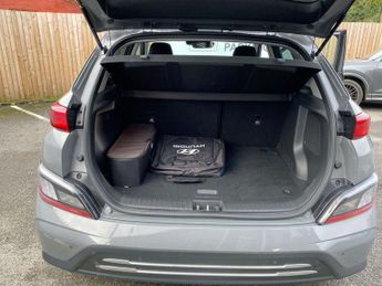 HYUNDAI KONA 64kWh Premium SUV 5dr Electric Auto (10.5kW Charger) (204 ps)