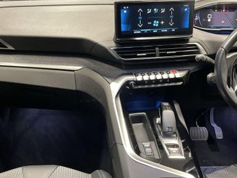 PEUGEOT 3008 1.2 PureTech Allure Premium SUV 5dr Petrol EAT Euro 6 (s/s) (130