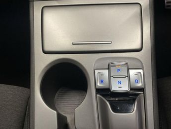HYUNDAI KONA 64kWh Premium SUV 5dr Electric Auto (10.5kW Charger) (204 ps)
