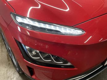 HYUNDAI KONA 64kWh Premium SUV 5dr Electric Auto (10.5kW Charger) (204 ps)