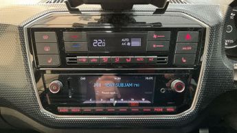 VOLKSWAGEN e-up! 36.8kWh e-up! Hatchback 5dr Electric Auto (82 ps)