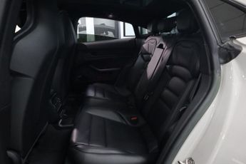 PORSCHE TAYCAN Performance Plus 93.4kWh 4S Saloon 4dr Electric Auto 4WD (11kW C