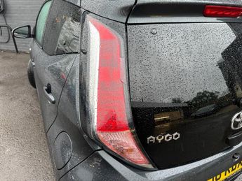 TOYOTA AYGO 1.0 VVT-i x-press Hatchback 5dr Petrol Manual Euro 6 (68 ps)