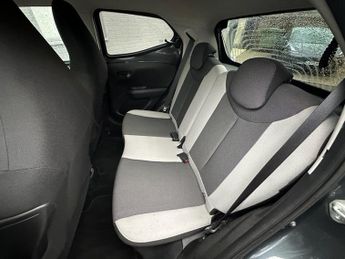 TOYOTA AYGO 1.0 VVT-i x-press Hatchback 5dr Petrol Manual Euro 6 (68 ps)