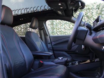 FORD MUSTANG MACH-E Extended Range 91kWh SUV 5dr Electric Automatic AWD (351 ps)