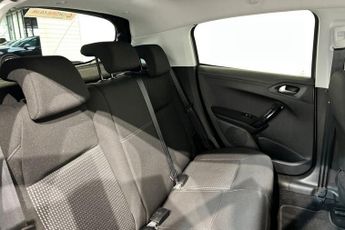 PEUGEOT 208 1.2 PureTech Tech Edition Hatchback 5dr Petrol Manual Euro 6 (s/