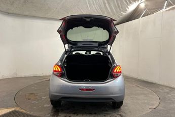 PEUGEOT 208 1.2 PureTech Tech Edition Hatchback 5dr Petrol Manual Euro 6 (s/