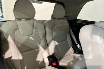 VOLVO XC90 2.0h T8 Recharge 18.8kWh Ultimate Dark SUV 5dr Petrol Plug-in Hy
