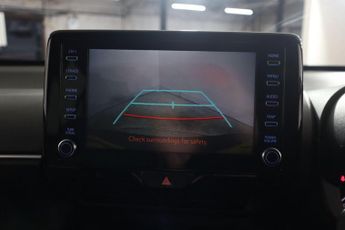 TOYOTA YARIS CROSS 1.5 VVT-h Design E-CVT Euro 6 (s/s) 5dr