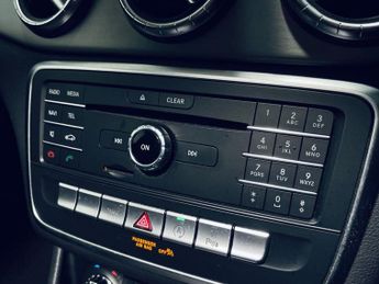 MERCEDES-BENZ CLA 2.1 CLA220d AMG Line Shooting Brake 5dr Diesel 7G-DCT Euro 6 (s/