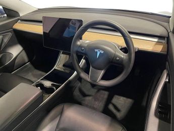 TESLA Model 3 Standard Range Plus Saloon 4dr Electric Auto RWD (241 bhp)