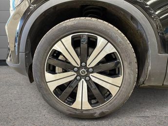 VOLVO XC40 Recharge 69kWh Core SUV 5dr Electric Auto (231 ps)