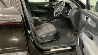 VOLVO XC40 Recharge 69kWh Core SUV 5dr Electric Auto (231 ps)