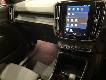 VOLVO XC40 Recharge 69kWh Core SUV 5dr Electric Auto (231 ps)