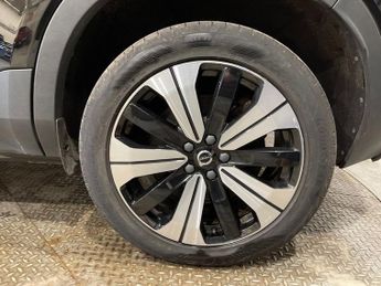 VOLVO XC40 Recharge 69kWh Core SUV 5dr Electric Auto (231 ps)