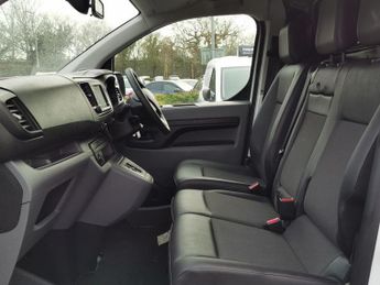 TOYOTA PROACE 75kWh Icon Medium Panel Van 6dr Electric Auto MWB (7kW OBC) (136