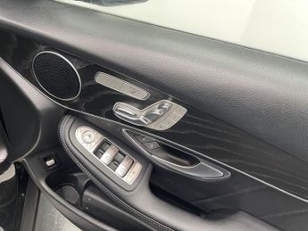 MERCEDES-BENZ GLC 2.1 GLC250d AMG Line (Premium) SUV 5dr Diesel G-Tronic 4MATIC Eu