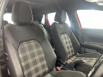 VOLKSWAGEN POLO 2.0 TSI GTI Hatchback 5dr Petrol DSG Euro 6 (s/s) (200 ps)