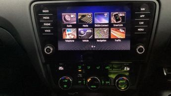 SKODA OCTAVIA 2.0 TSI GPF vRS Hatchback 5dr Petrol DSG Euro 6 (s/s) (245 ps)