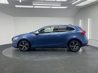 VOLVO V40 1.5 T2 R-Design Pro Hatchback 5dr Petrol Auto Euro 6 (s/s) (122 