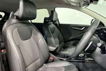 KIA NIRO 64.8kWh 3 SUV 5dr Electric Auto (201 bhp) Reverse Camera, Front 
