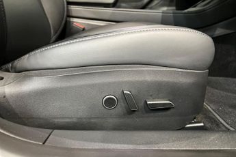 TESLA Model 3 Saloon 4dr Electric Auto RWD (241 bhp) Fixed Panoramic Glass Roo