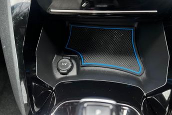 PEUGEOT E-208 50kWh GT Hatchback 5dr Electric Auto (136 ps)