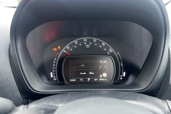 TOYOTA AYGO X 1.0 VVT-i Pure Hatchback 5dr Petrol x-shift Euro 6 (s/s) (72 ps)