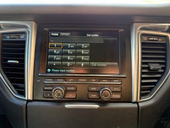 PORSCHE MACAN 2.0T SUV 5dr Petrol PDK 4WD Euro 6 (s/s) (237 ps)