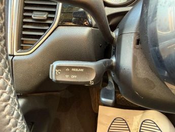 PORSCHE MACAN 2.0T SUV 5dr Petrol PDK 4WD Euro 6 (s/s) (237 ps)