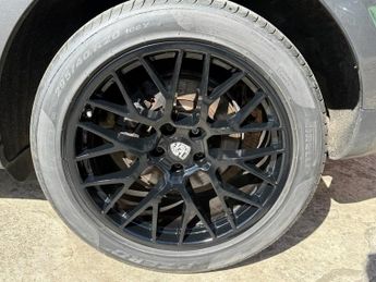 PORSCHE MACAN 2.0T SUV 5dr Petrol PDK 4WD Euro 6 (s/s) (237 ps)
