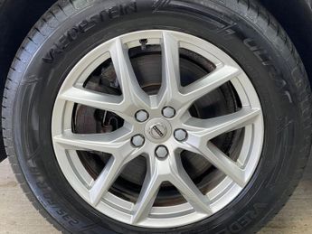 VOLVO XC60 2.0 D4 Momentum SUV 5dr Diesel Auto AWD Euro 6 (s/s) (190 ps)