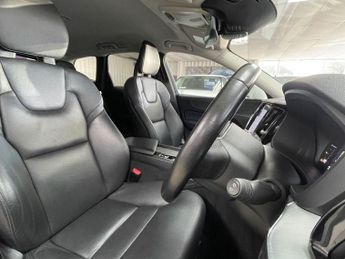 VOLVO XC60 2.0 D4 Momentum SUV 5dr Diesel Auto AWD Euro 6 (s/s) (190 ps)