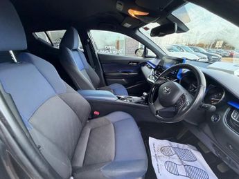 TOYOTA C-HR 1.2 VVT-i Dynamic SUV 5dr Petrol CVT Euro 6 (s/s) (115 ps)