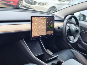 TESLA Model 3 Standard Range Plus Saloon 4dr Electric Auto RWD (241 bhp)