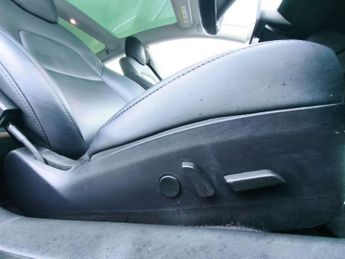 TESLA Model 3 Standard Range Plus Saloon 4dr Electric Auto RWD (241 bhp)