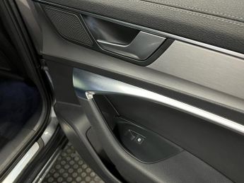 AUDI A6 SALOON 2.0 TDI 40 Black Edition Saloon 4dr Diesel S Tronic Euro 6 (s/s)