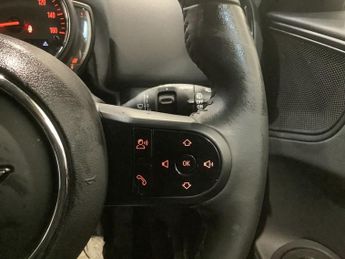 MINI COUNTRYMAN 1.5 Cooper Classic SUV 5dr Petrol Steptronic Euro 6 (s/s) (136 p
