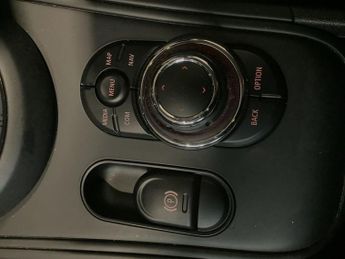 MINI COUNTRYMAN 1.5 Cooper Classic SUV 5dr Petrol Steptronic Euro 6 (s/s) (136 p