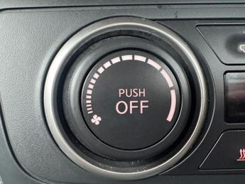 NISSAN LEAF 39kWh Acenta Hatchback 5dr Electric Auto (150 ps)