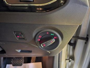 SEAT LEON 1.6 TDI CR SE Sport Coupe 3dr Diesel DSG Euro 5 (s/s) (105 ps)