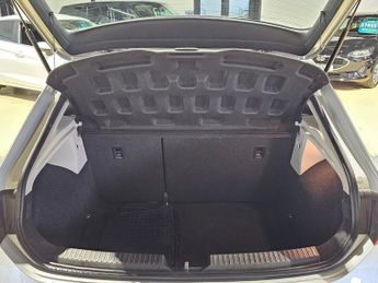 SEAT LEON 1.6 TDI CR SE Sport Coupe 3dr Diesel DSG Euro 5 (s/s) (105 ps)